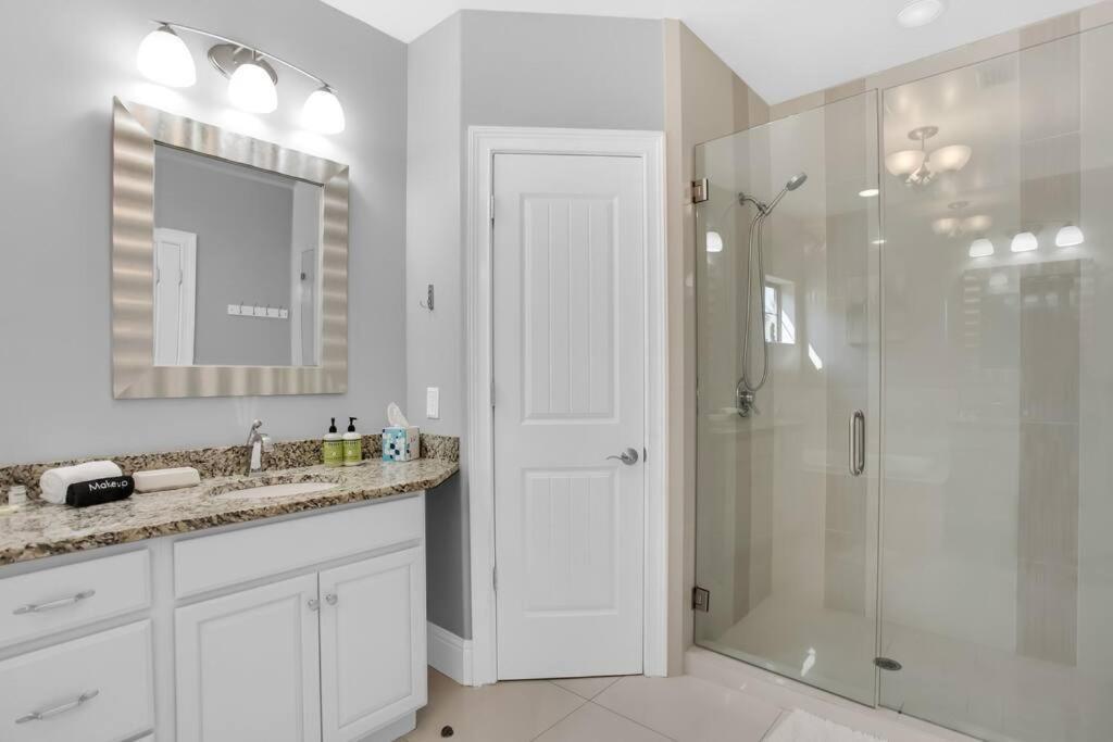 Large 4 Bedroom With Bunk Room And 2 Golf Carts! Destin Exterior photo