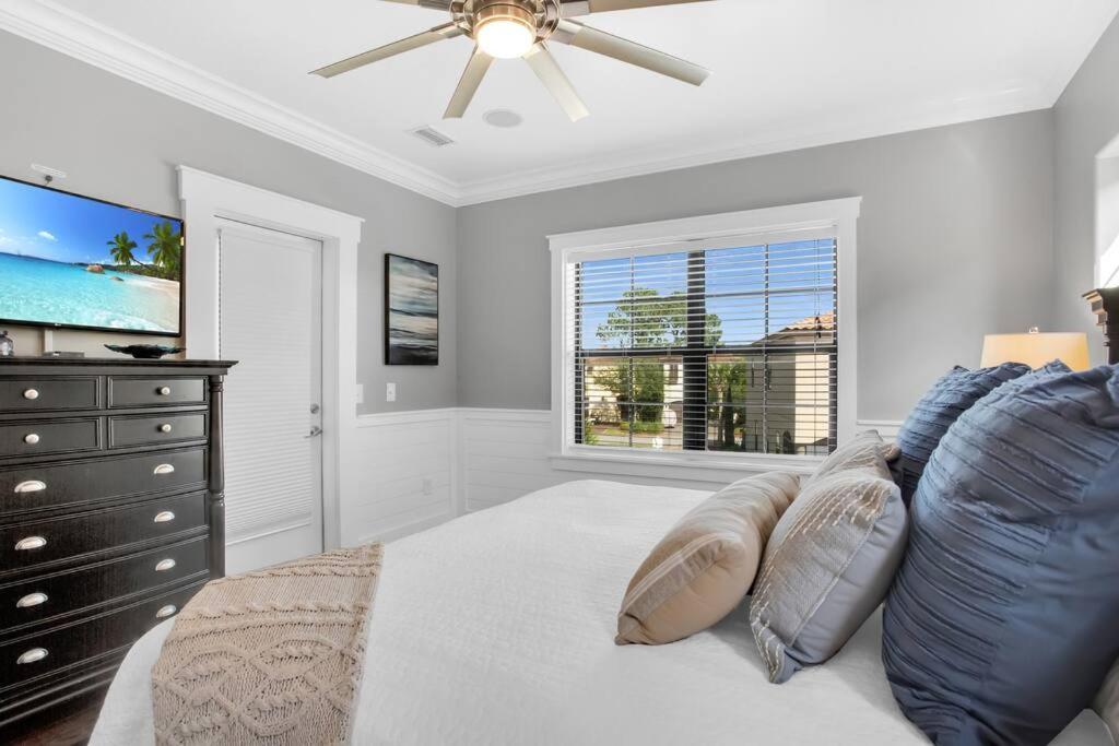 Large 4 Bedroom With Bunk Room And 2 Golf Carts! Destin Exterior photo