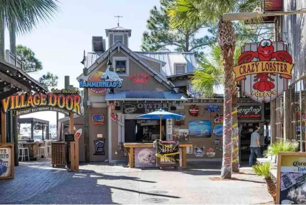 Large 4 Bedroom With Bunk Room And 2 Golf Carts! Destin Exterior photo